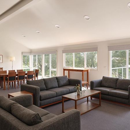 Racv Cape Schanck Resort Eksteriør billede The common room of a typical residential college