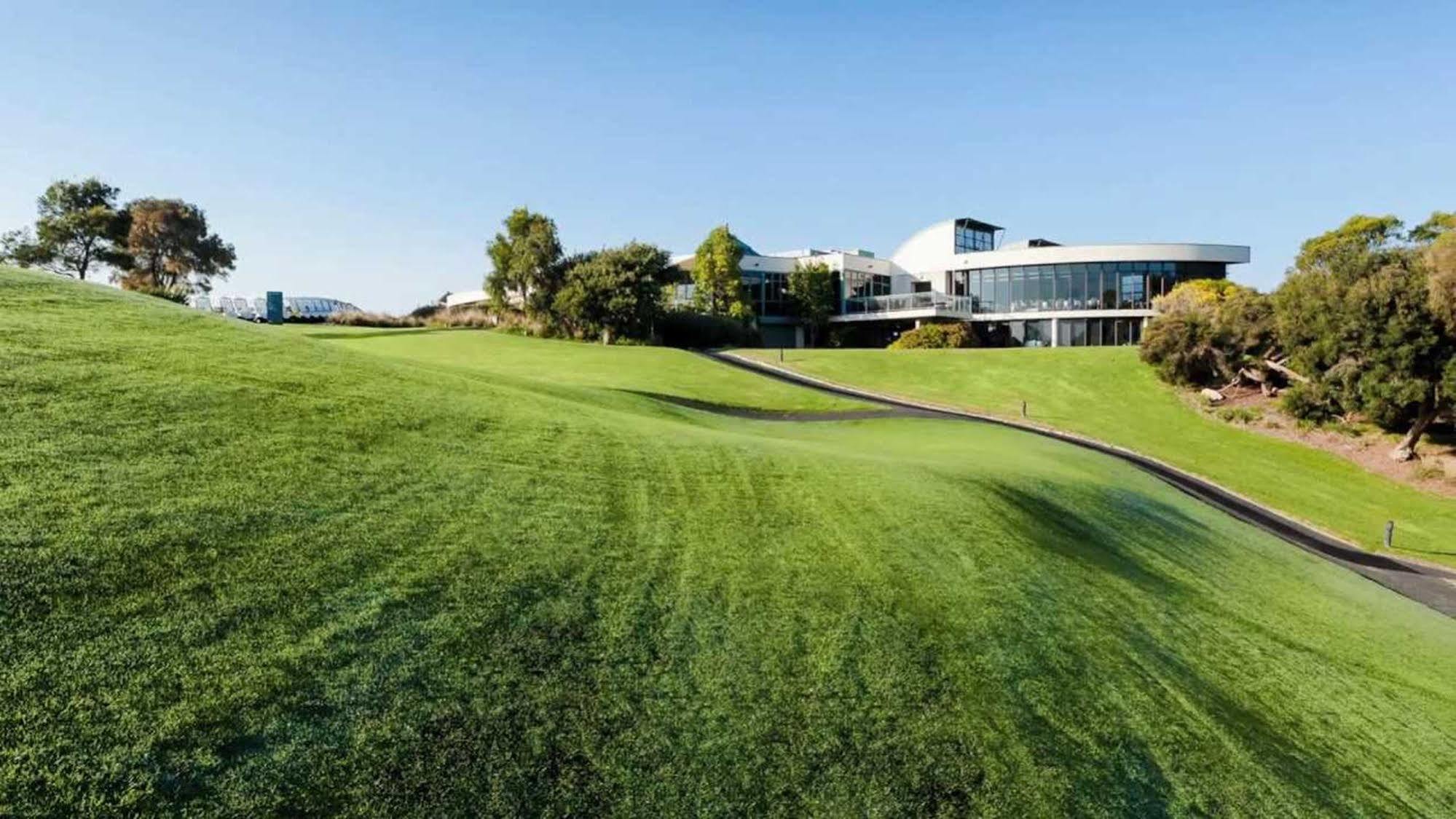Racv Cape Schanck Resort Eksteriør billede Clubhouse at the 18th green